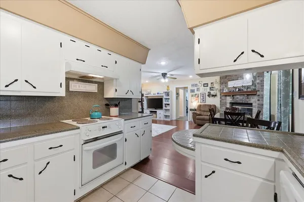 $169,900 | 1833 West Decker Avenue, Orange, TX 77632