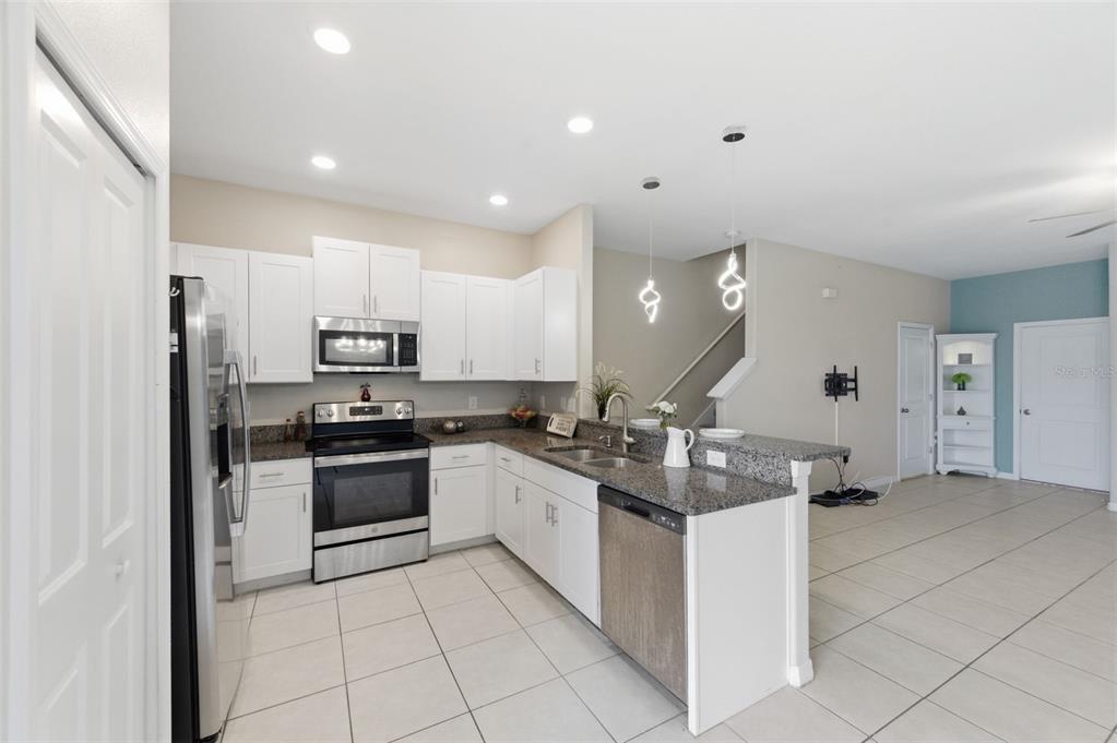 8606 Reedville Street New Port Richey, FL 34654 - Photo 12 of 100
