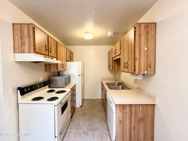 $1,075 | 3040 North Starlight Drive, Unit D, Prescott Valley, AZ 86314