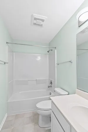 $425,000 | 1658 Centennial Drive, Antioch, IL 60002