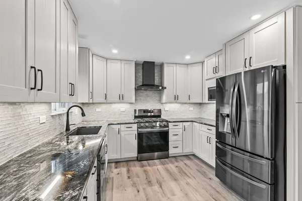 $425,000 | 1658 Centennial Drive, Antioch, IL 60002
