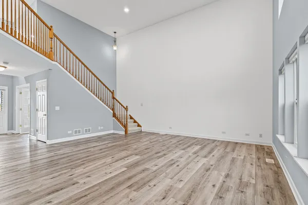 $425,000 | 1658 Centennial Drive, Antioch, IL 60002