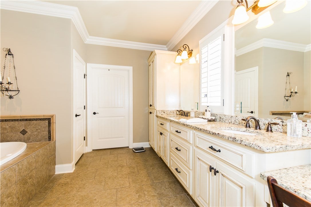 1794 Covington Ridge, Unit 1001 Auburn, AL 36830 - Photo 13 of 21 Gallery Image 13