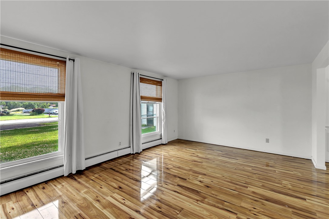 465 Rowley Road Cheektowaga, NY 14043 - Photo 10 of 46