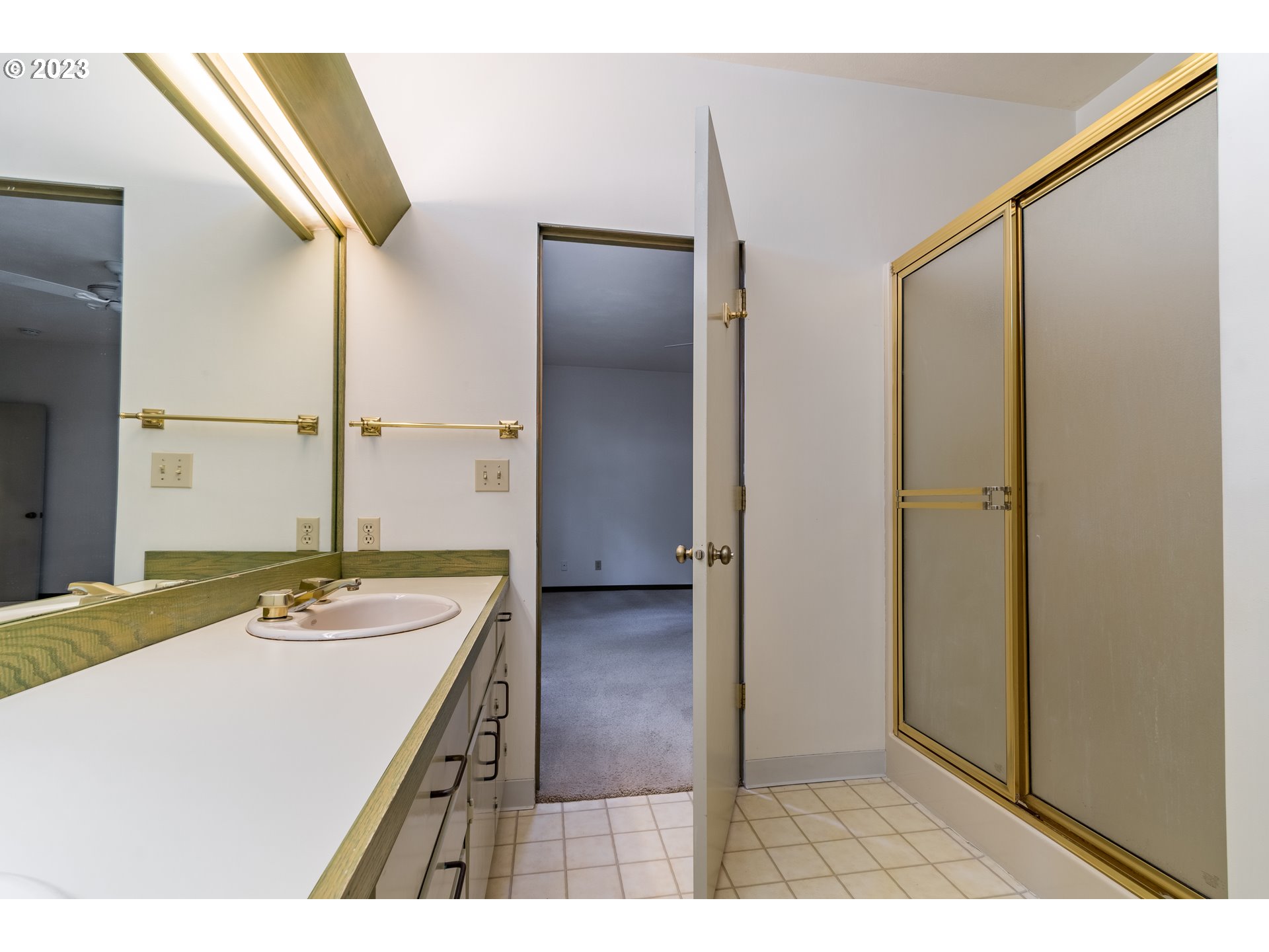 3603 Spring Boulevard Eugene, OR 97405 - Photo 36 of 45 Bathroom, Attached