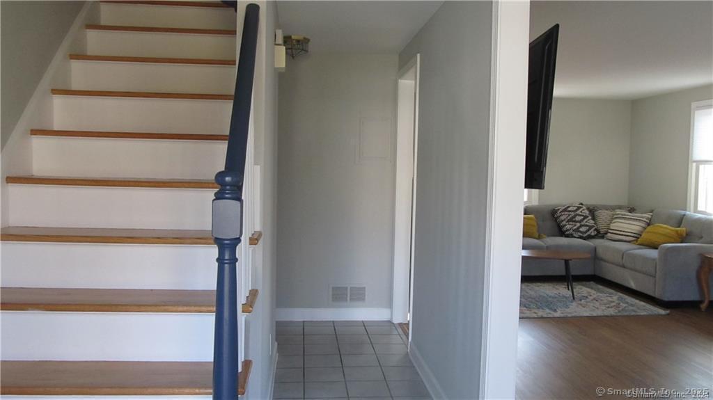 18 Brightwater Road East Lyme, CT 06357 - Photo 11 of 17