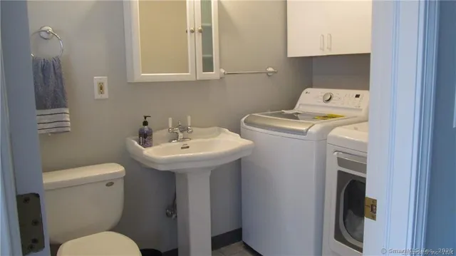 $2,800 | 18 Brightwater Road, East Lyme, CT 06357