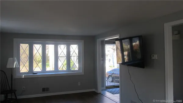 $2,800 | 18 Brightwater Road, East Lyme, CT 06357