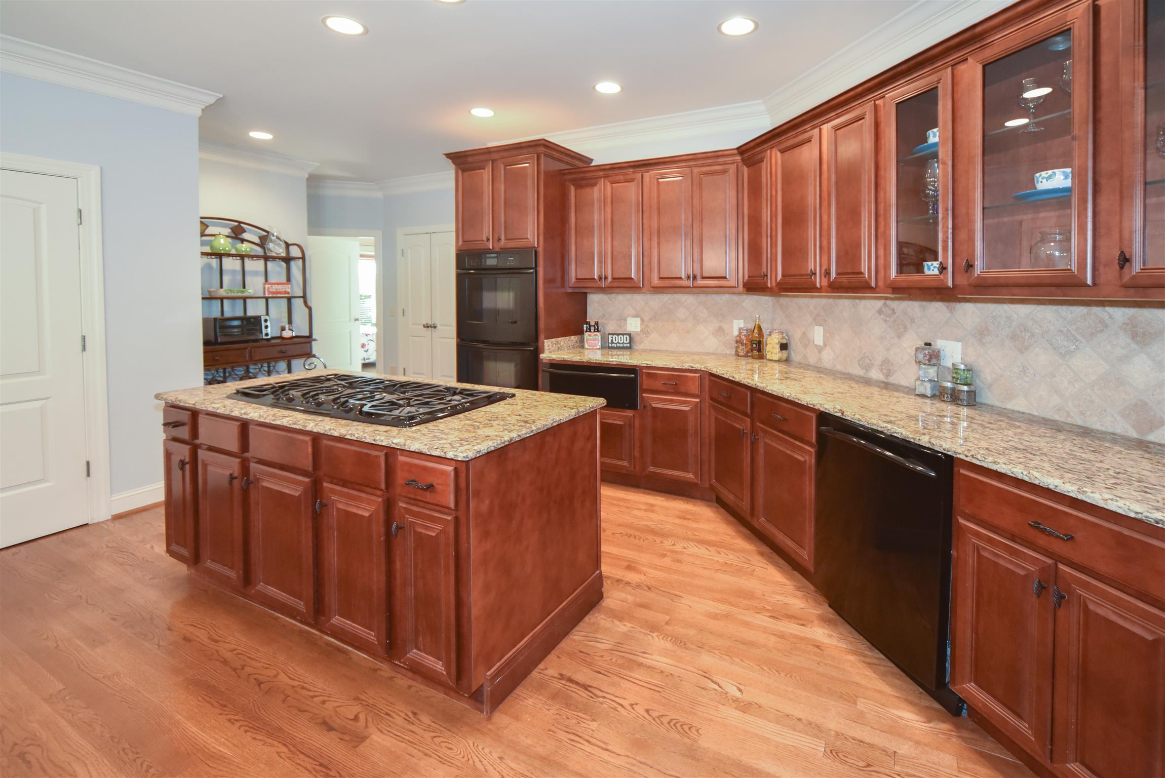 388 Sandcastle Road Franklin, TN 37069 - Photo 7 of 30 Thermador Kitchen, with 6 burner gas cooktop