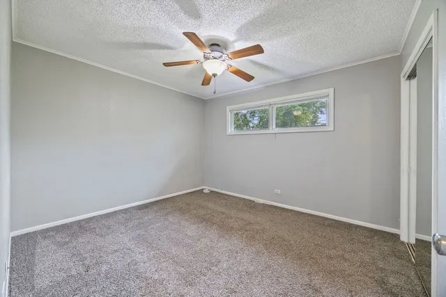 $1,800 | 1112 Villa Vista Drive, Round Lake Beach, IL 60073