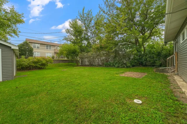 $1,800 | 1112 Villa Vista Drive, Round Lake Beach, IL 60073