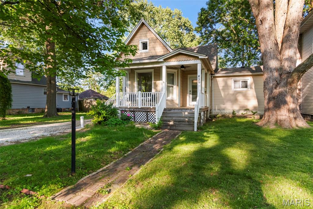 620 North Walnut Street Litchfield, IL 62056 - Photo 2 of 28