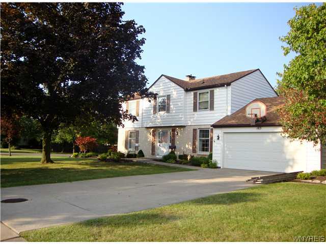 165 Exeter Road Amherst, NY 14221 - Photo 1 of 1 Exterior Front