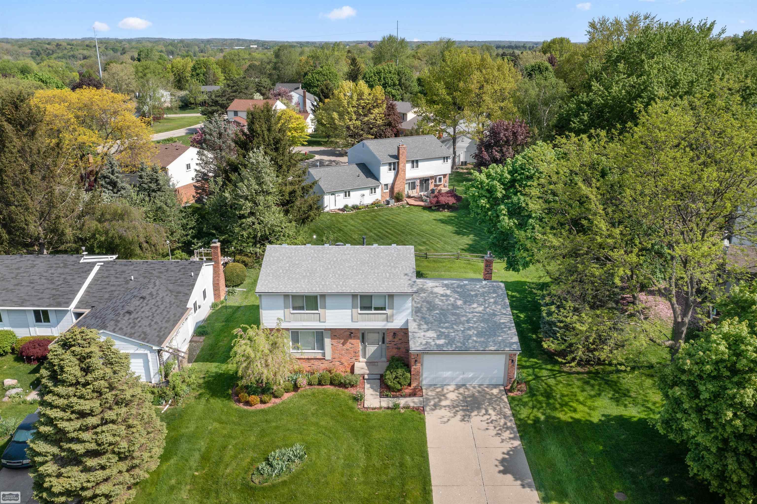 1693 Dennett Lane Rochester Hills, MI 48307 - Photo 52 of 53