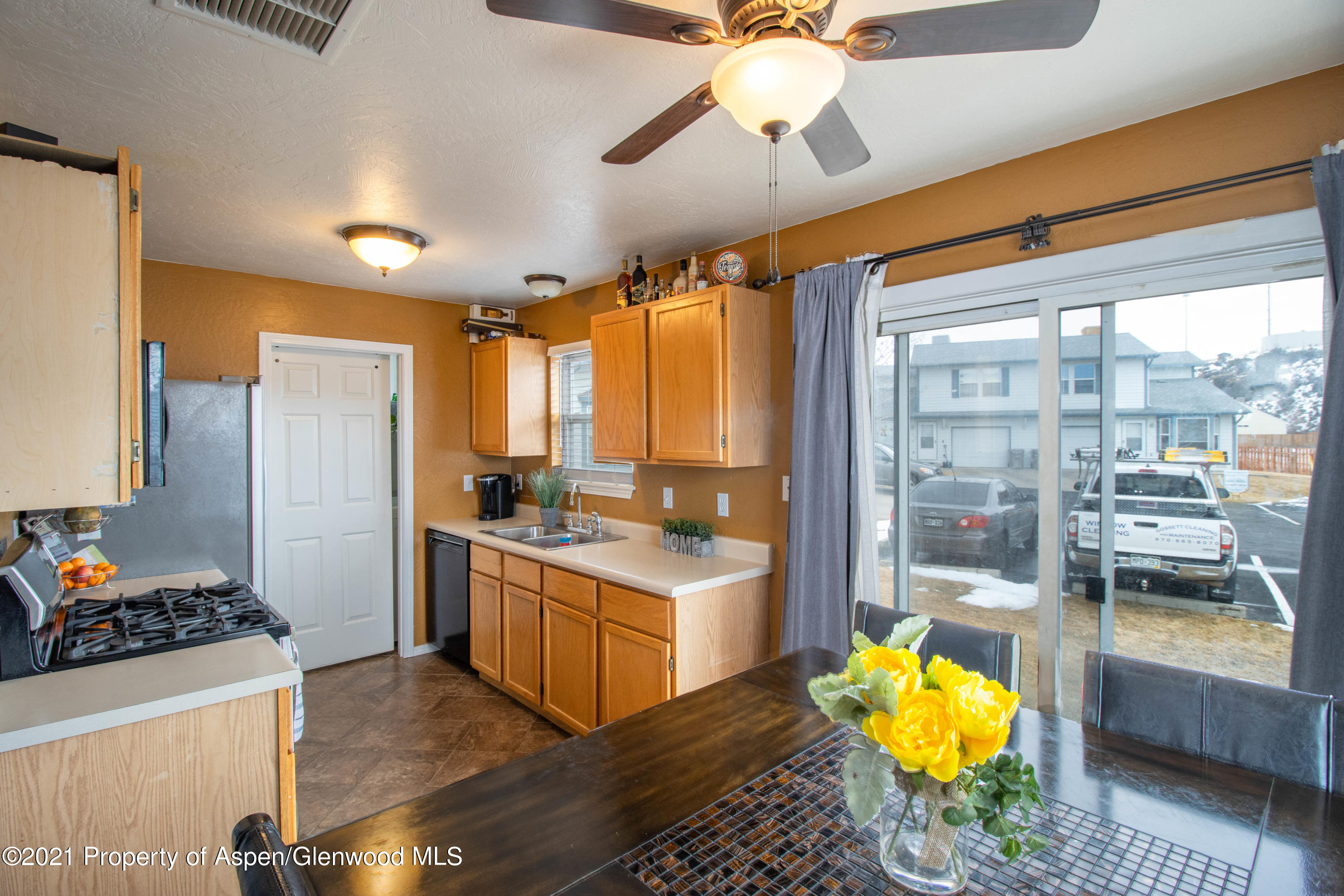 182 East 26th Street Rifle, CO 81650 - Photo 7 of 13 Kitchen