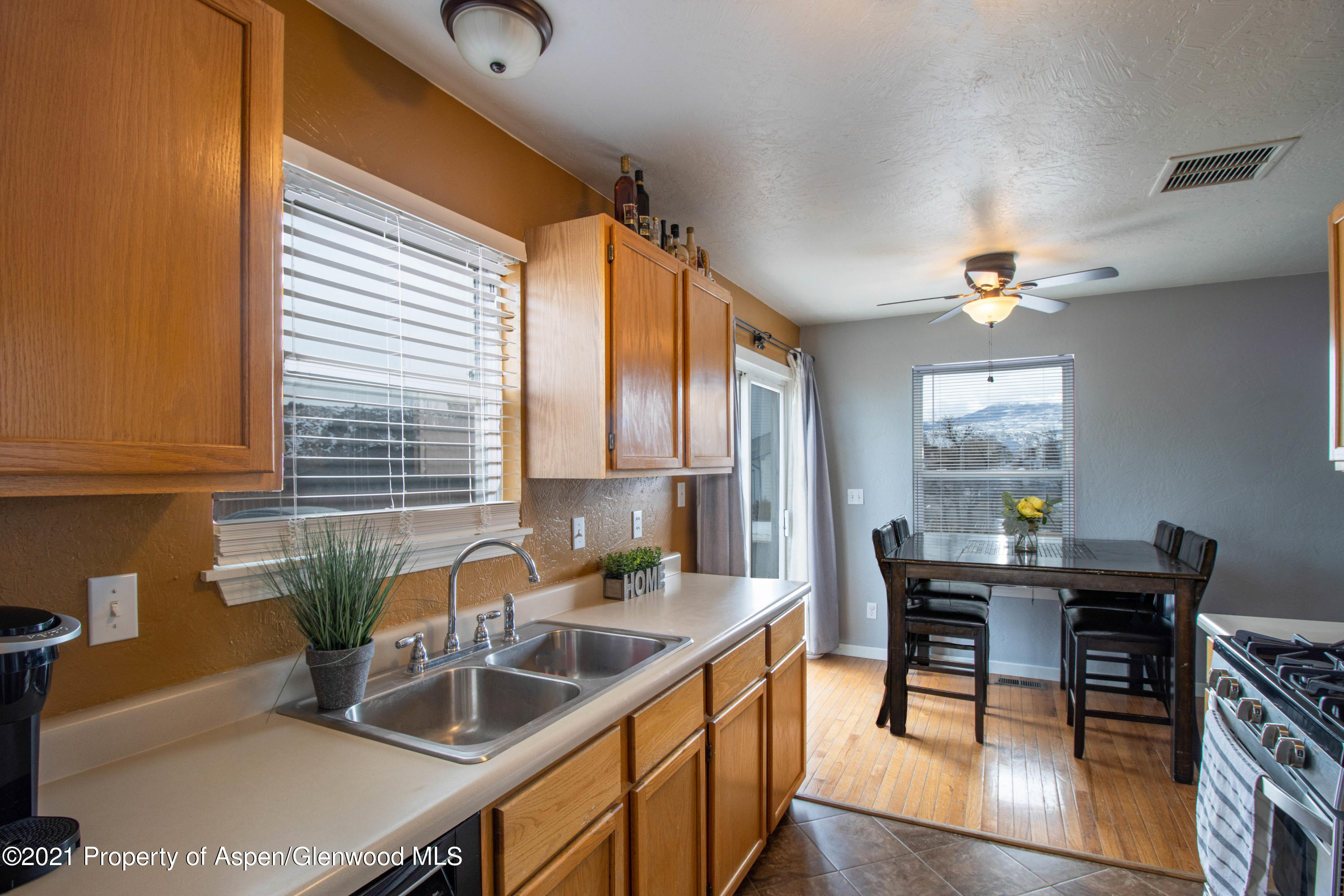 182 East 26th Street Rifle, CO 81650 - Photo 8 of 13 Kitchen