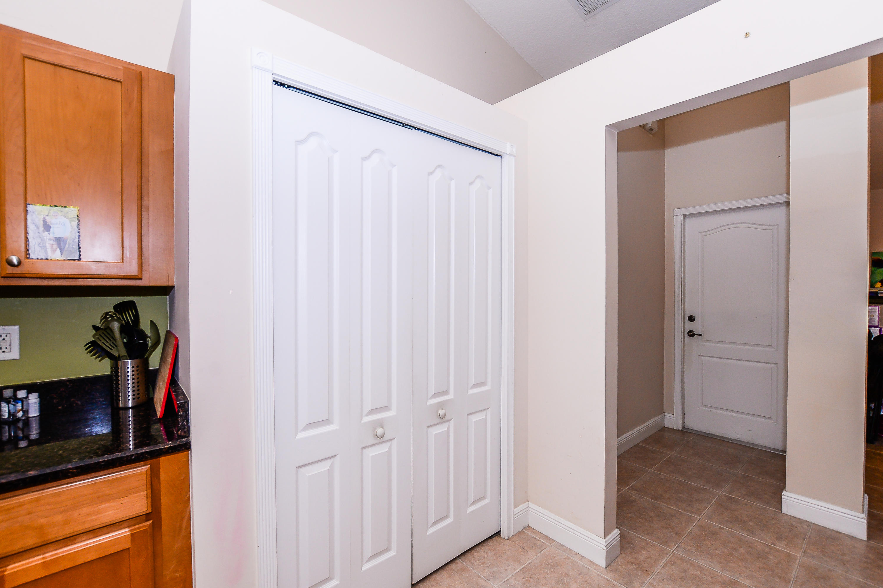 576 Southwest Undallo Road Port St. Lucie, FL 34953 - Photo 12 of 18 LR-6375