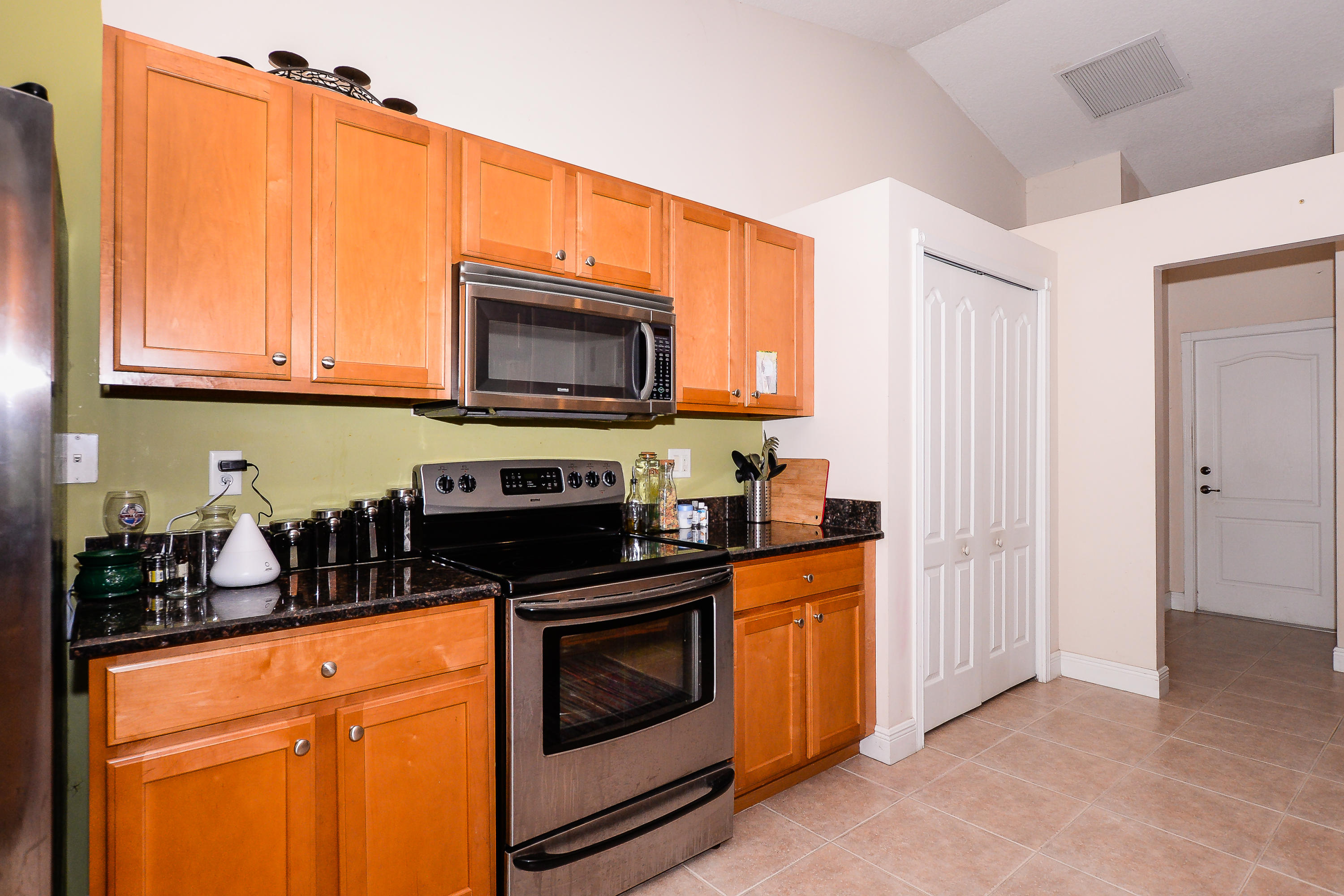 576 Southwest Undallo Road Port St. Lucie, FL 34953 - Photo 10 of 18 LR-6368
