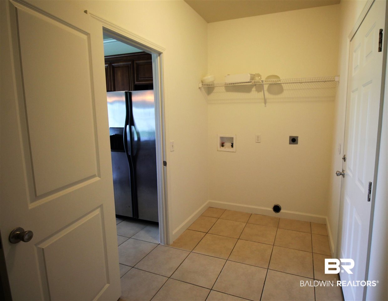 27381 Boaz Road West Loxley, AL 36551 - Photo 17 of 18 Laundry Room