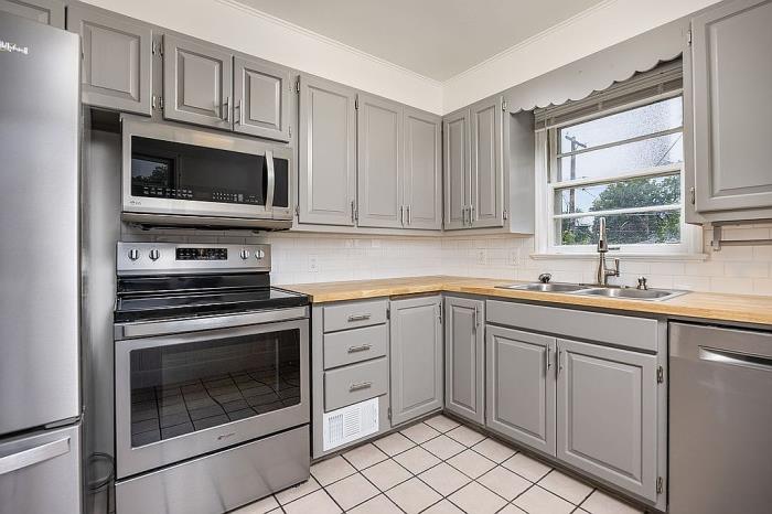 2211 11th Street Greeley, CO 80631 - Photo 3 of 30