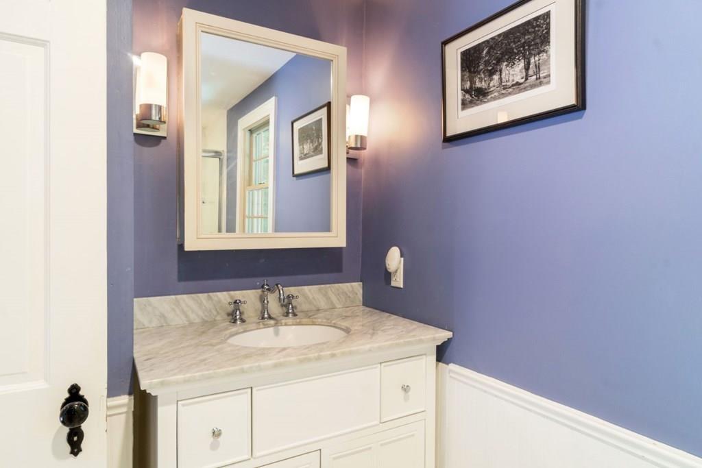 32 Pine Ridge Road Wellesley, MA 02481 - Photo 13 of 23
