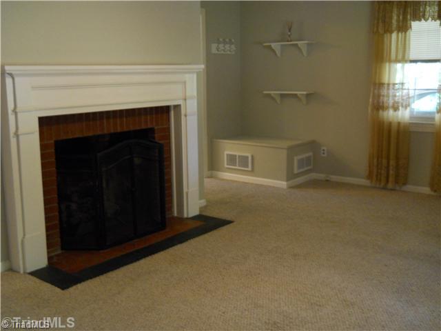 1771 Burkhart Road Lexington, NC 27292 - Photo 2 of 8 Living Room.