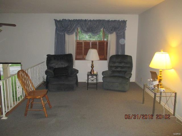 440 Fairview Court Ballwin, MO 63021 - Photo 2 of 18 Gallery Image 2