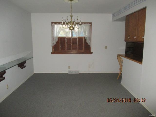 440 Fairview Court Ballwin, MO 63021 - Photo 3 of 18 Gallery Image 3