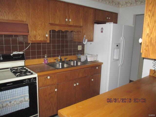 440 Fairview Court Ballwin, MO 63021 - Photo 4 of 18 Gallery Image 4