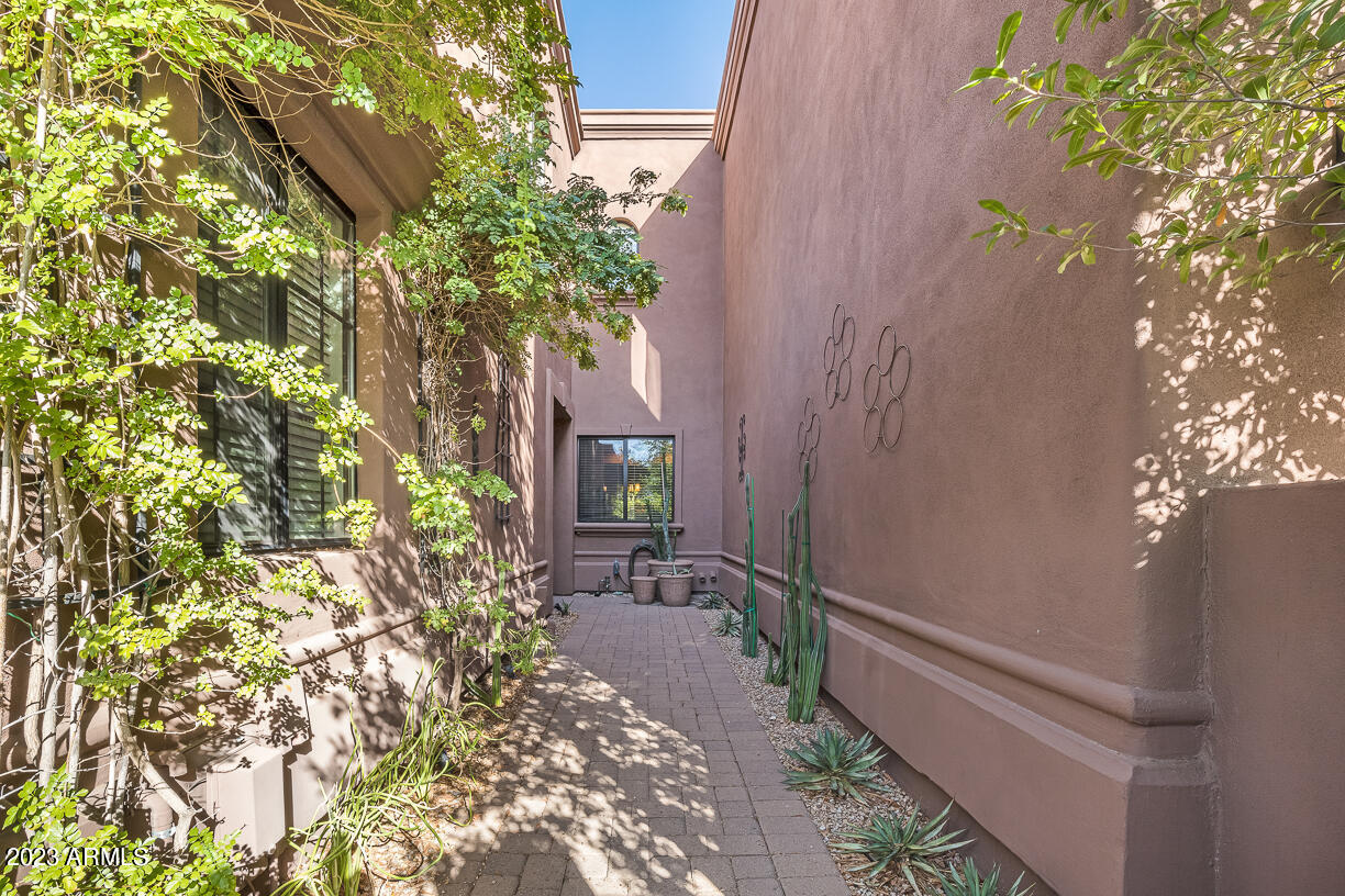 7200 East Ridgeview Place, Unit 2 Carefree, AZ 85377 - Photo 3 of 13 7200 E Ridgeview Unit 2-3