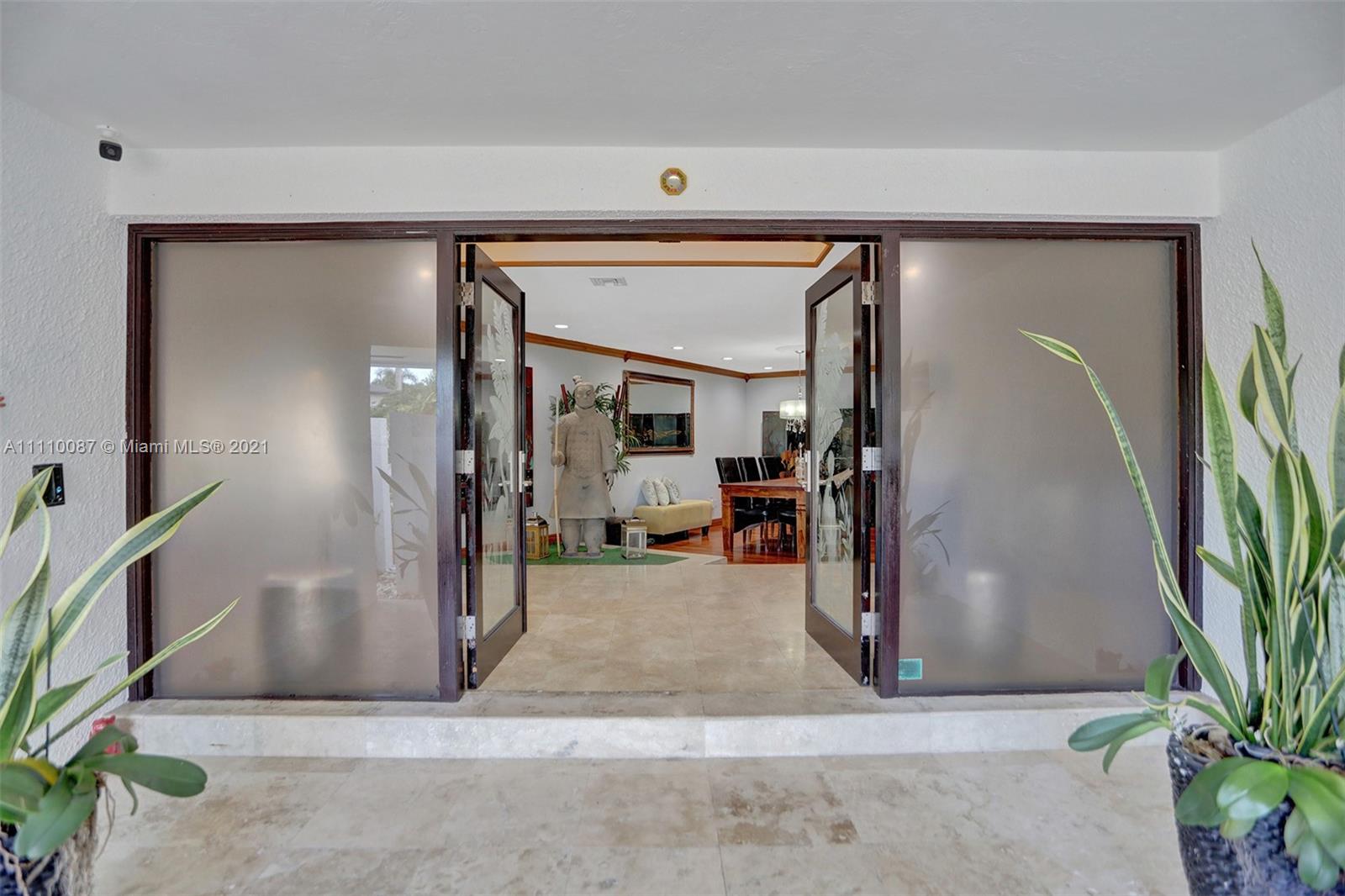 10500 Southwest 87th Court Miami, FL 33176 - Photo 12 of 61