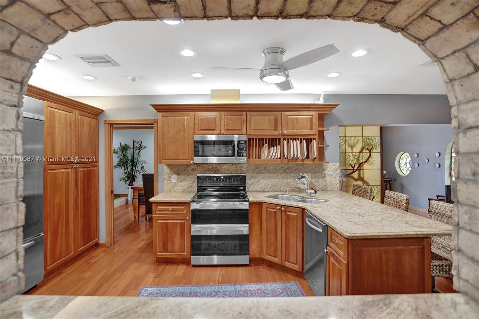 10500 Southwest 87th Court Miami, FL 33176 - Photo 22 of 61