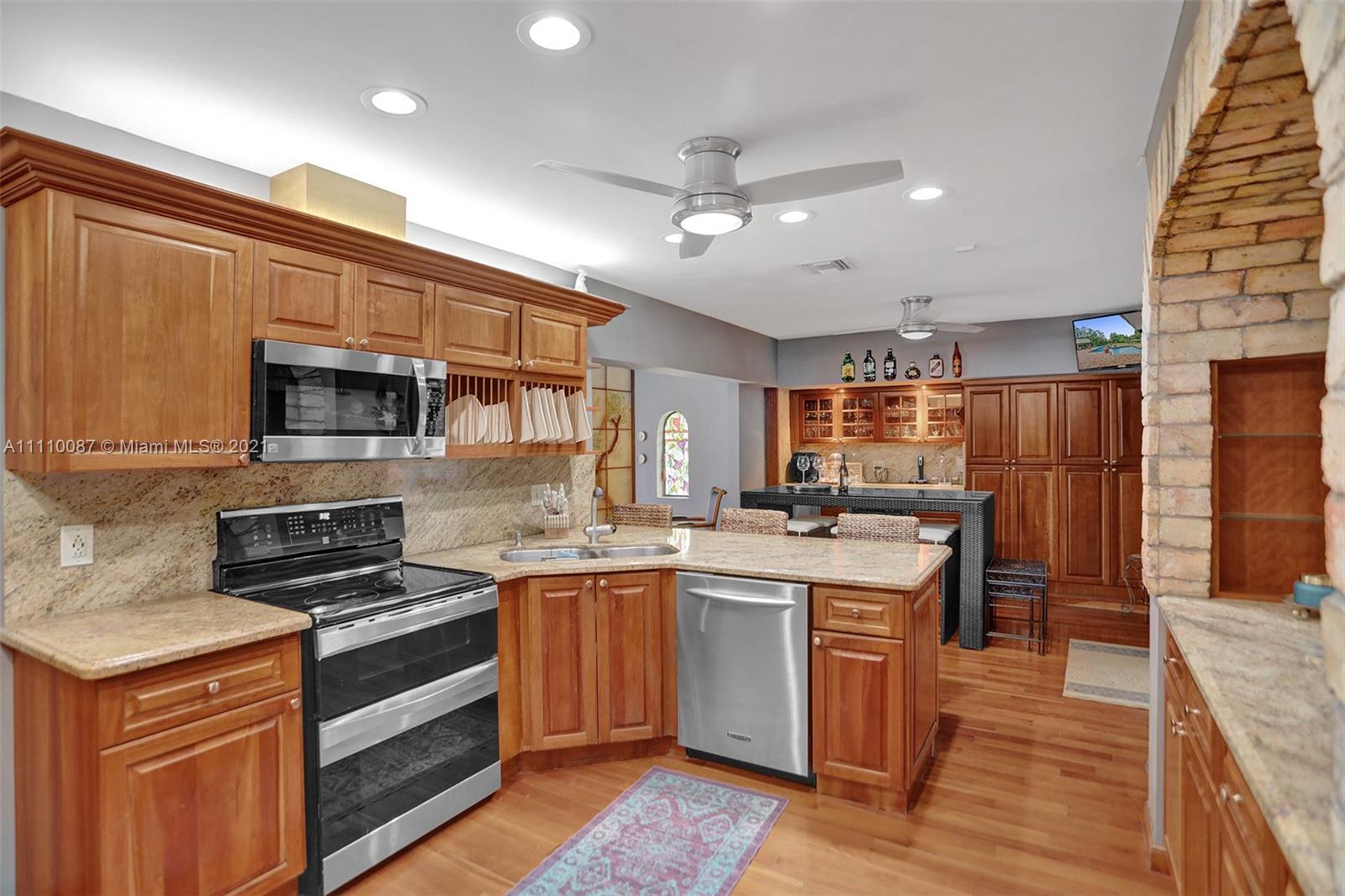 10500 Southwest 87th Court Miami, FL 33176 - Photo 23 of 61