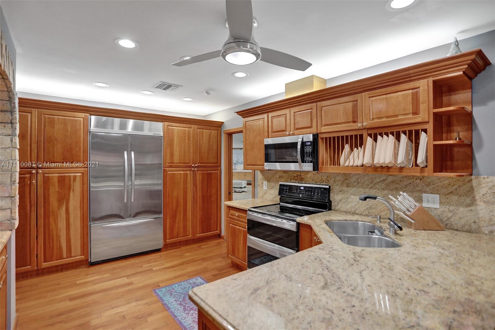 10500 Southwest 87th Court Miami, FL 33176 - Photo 25 of 61