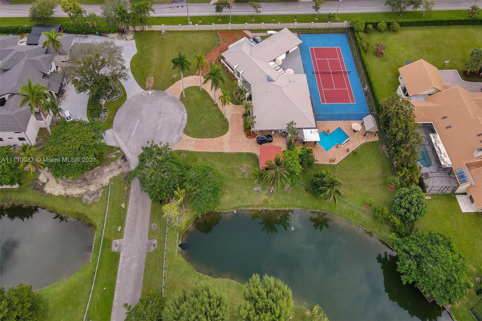 10500 Southwest 87th Court Miami, FL 33176 - Photo 4 of 61