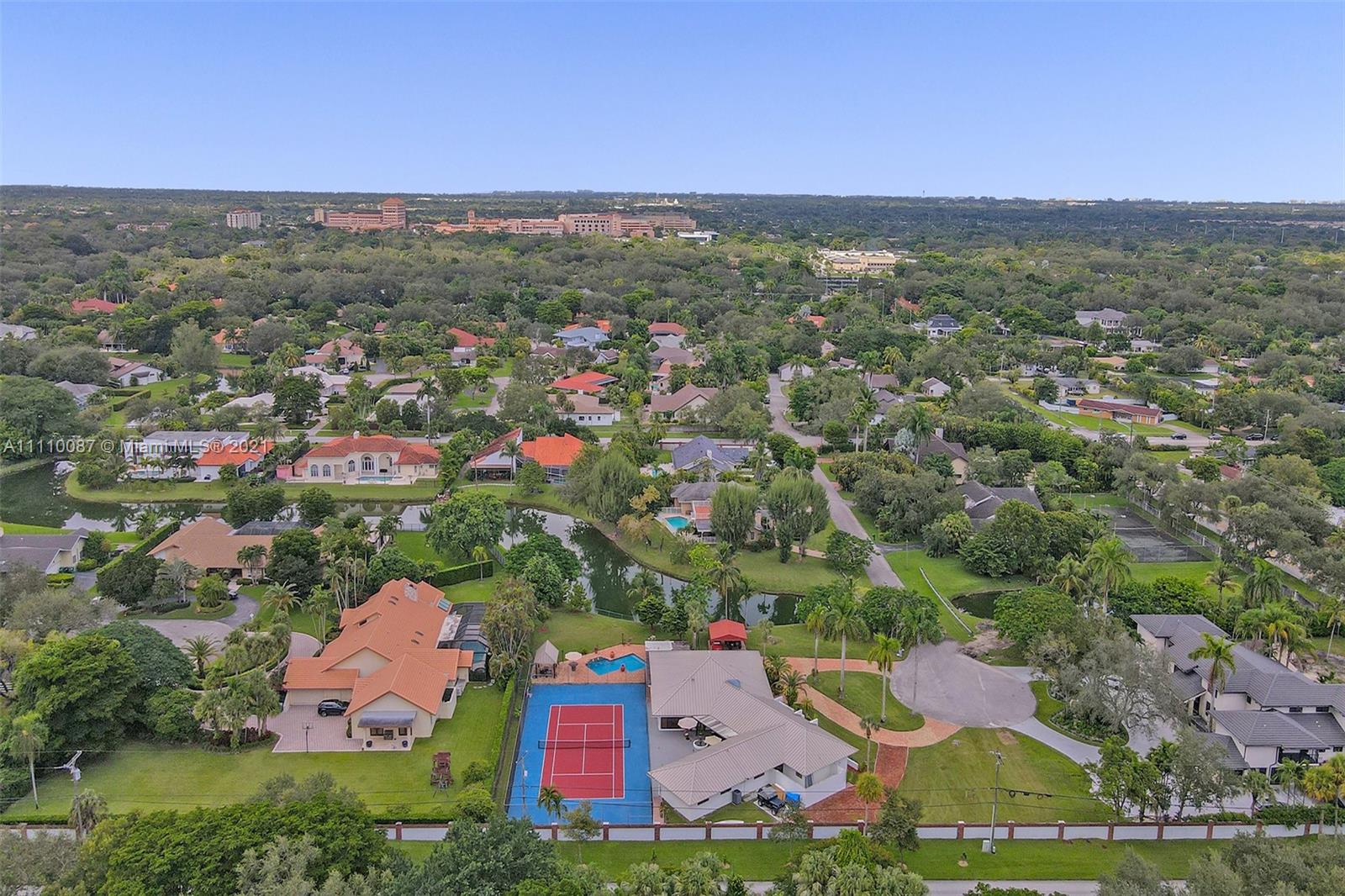 10500 Southwest 87th Court Miami, FL 33176 - Photo 6 of 61