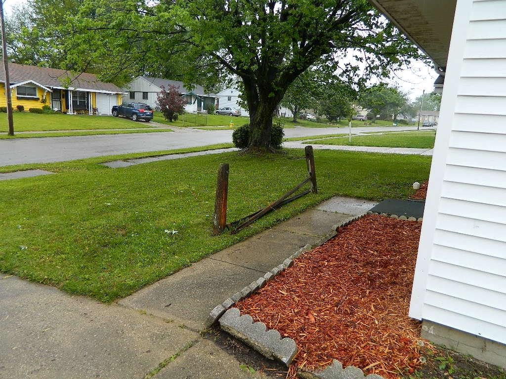 1966 Elmsford Street Springfield, OH 45506 - Photo 2 of 15