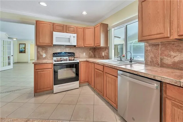 $769,000 | 639 Pompano Drive, Naples, FL 34110