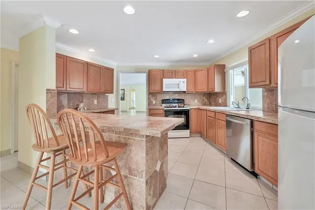 $769,000 | 639 Pompano Drive, Naples, FL 34110