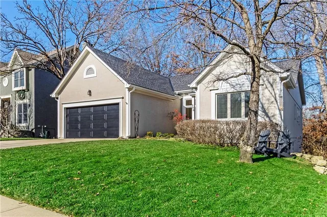 $515,000 | 506 East 122nd Street, Kansas City, MO 64145