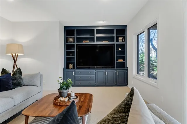 $515,000 | 506 East 122nd Street, Kansas City, MO 64145