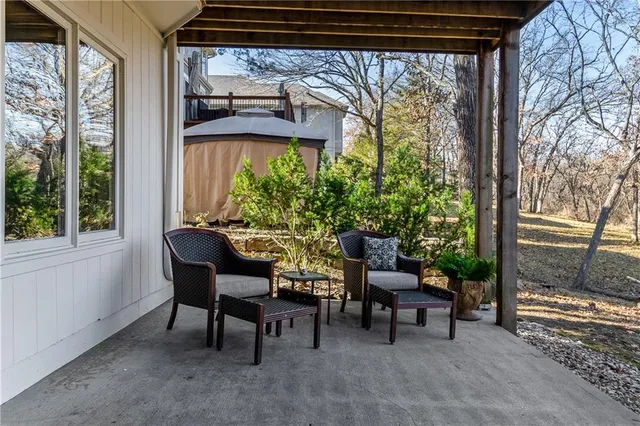 $515,000 | 506 East 122nd Street, Kansas City, MO 64145