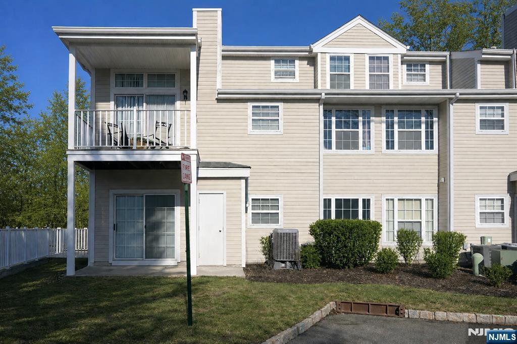 1023 Castle Road Mahwah, NJ 07430 - Photo 1 of 17