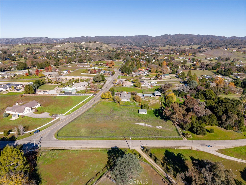 9220 Carmel Road Atascadero, CA 93422 - Photo 53 of 61 The home offers many possibilities.