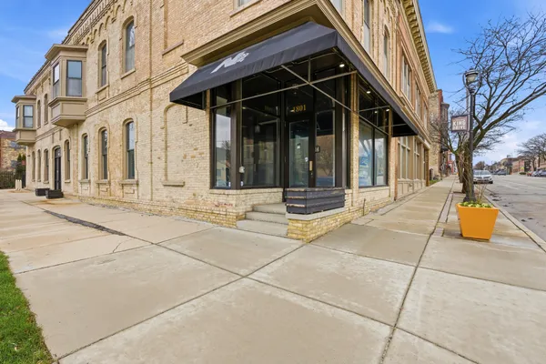 $195,000 | 314 West Vine Street, Unit 6, Milwaukee, WI 53212