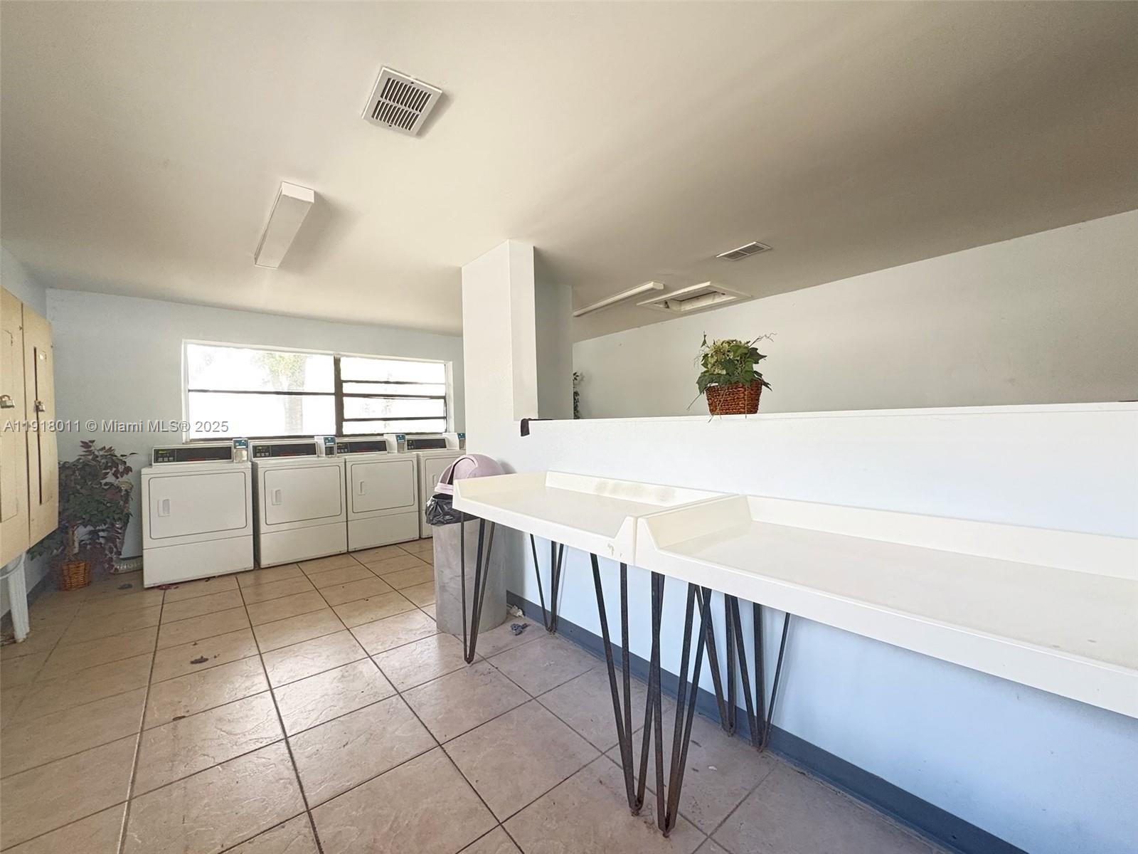 4022 Lakeside Drive, Unit 4022 Tamarac, FL 33319 - Photo 12 of 13