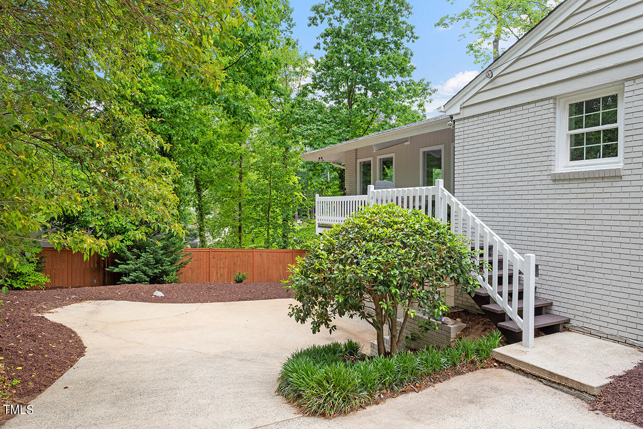 3700 Corbin Street Raleigh, NC 27612 - Photo 4 of 35 3700 Corbin Street_04