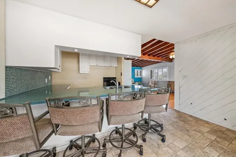 $1,500,000 | 40 77th Avenue, Treasure Island, FL 33706