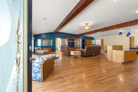 $1,500,000 | 40 77th Avenue, Treasure Island, FL 33706