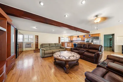 $1,500,000 | 40 77th Avenue, Treasure Island, FL 33706